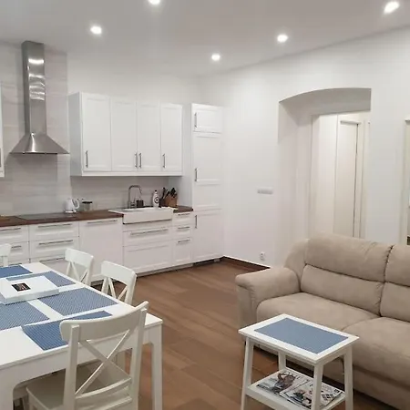 Апартаменты Downtown Vinohrady - Next To Havlicek Park